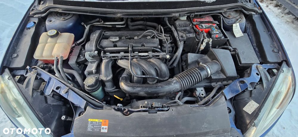 Ford Focus 1.6 16V Sport - 8