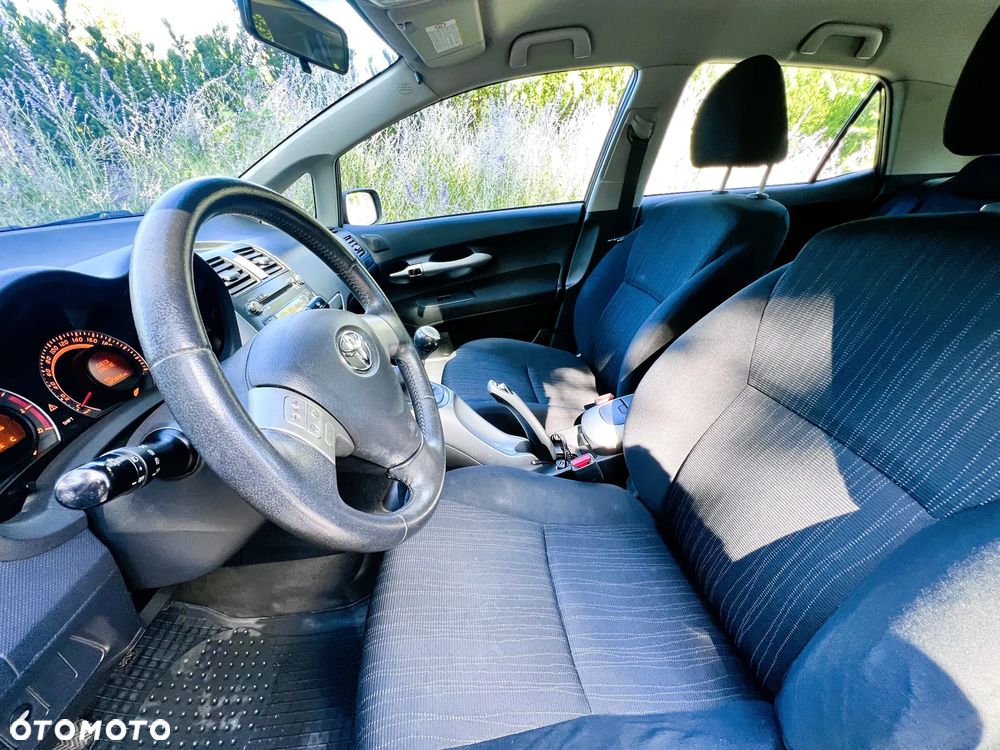 Toyota Auris - 9