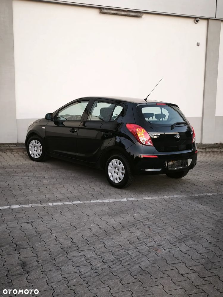 Hyundai I20 2012 photo 3