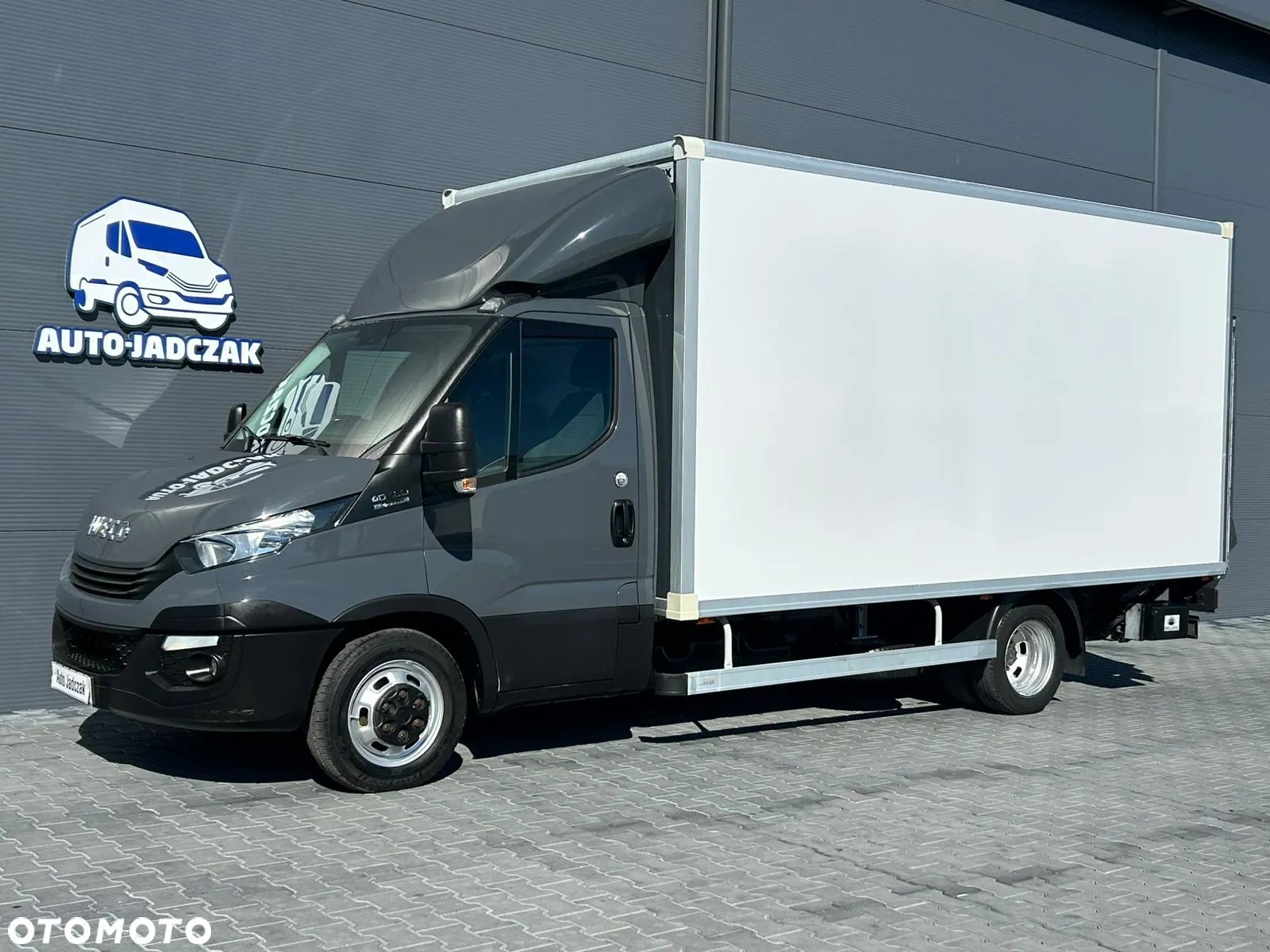 Iveco Daily 40C18 35C18 3.0 HPI Hi-Matic Kontener 9 palet + winda 1000kg + drzwi boczne **Tylko 198tyś. km.**KLIMA**Serwis**Sprowadzony** - 1