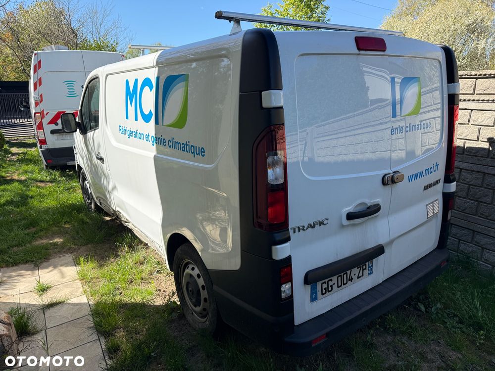 Renault Trafic - 12