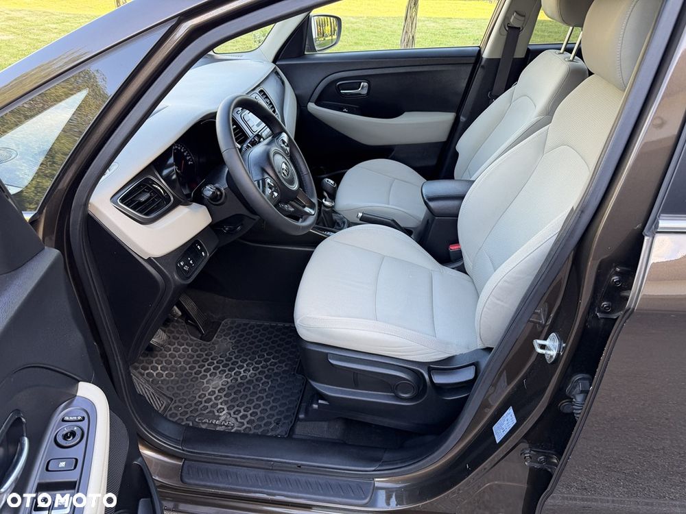 Kia Carens 1.7 CRDi Edition 7 - 9