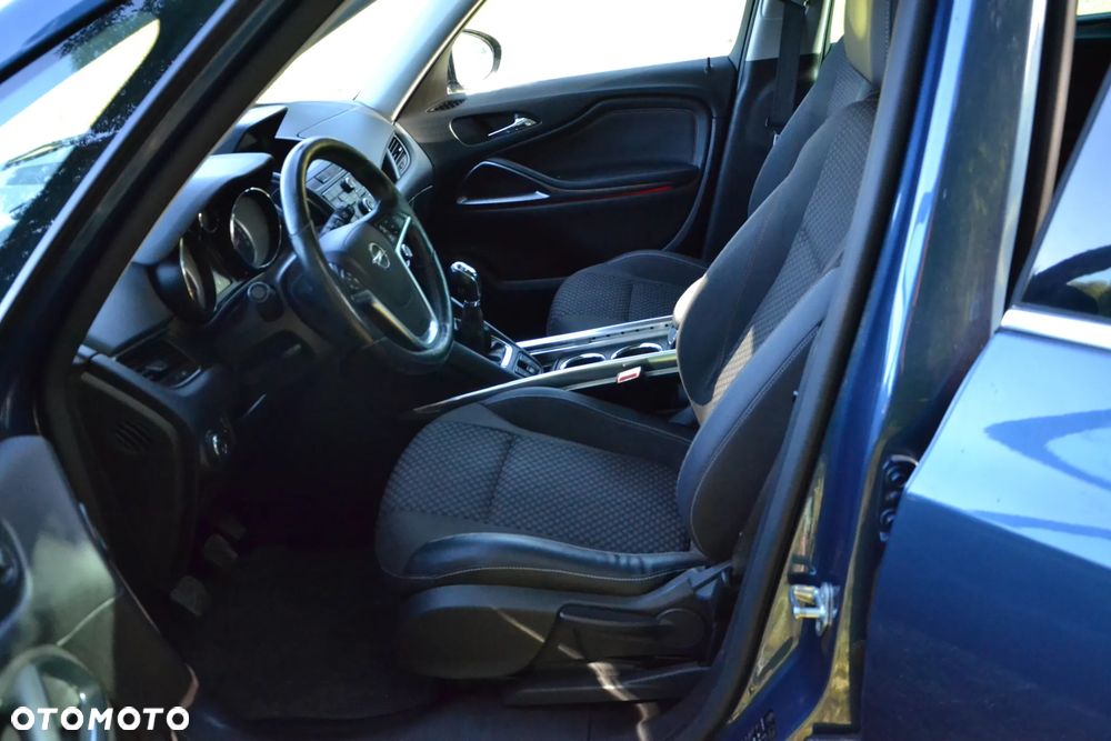 Opel Zafira - 12