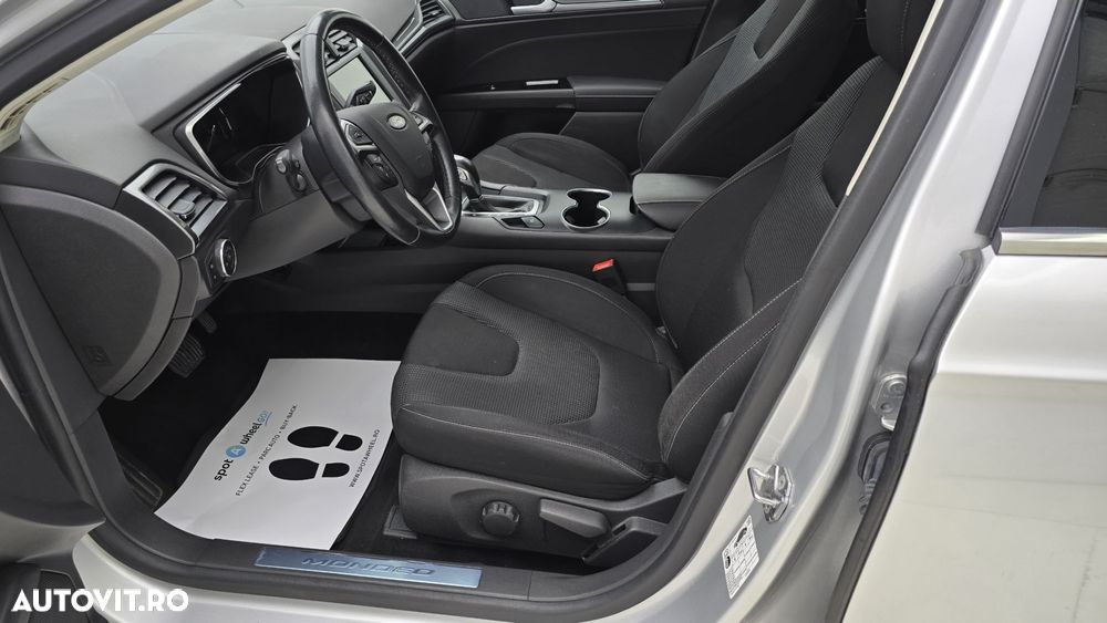 Ford Mondeo 2.0 HEV Trend - 12