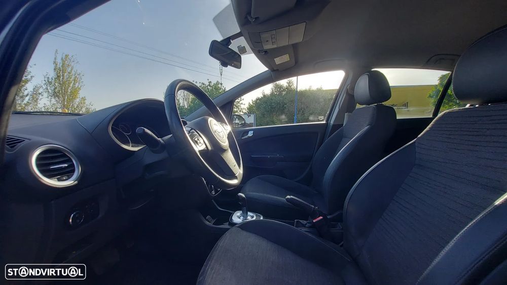 Opel Corsa 1.2 Enjoy Easytronic - 2