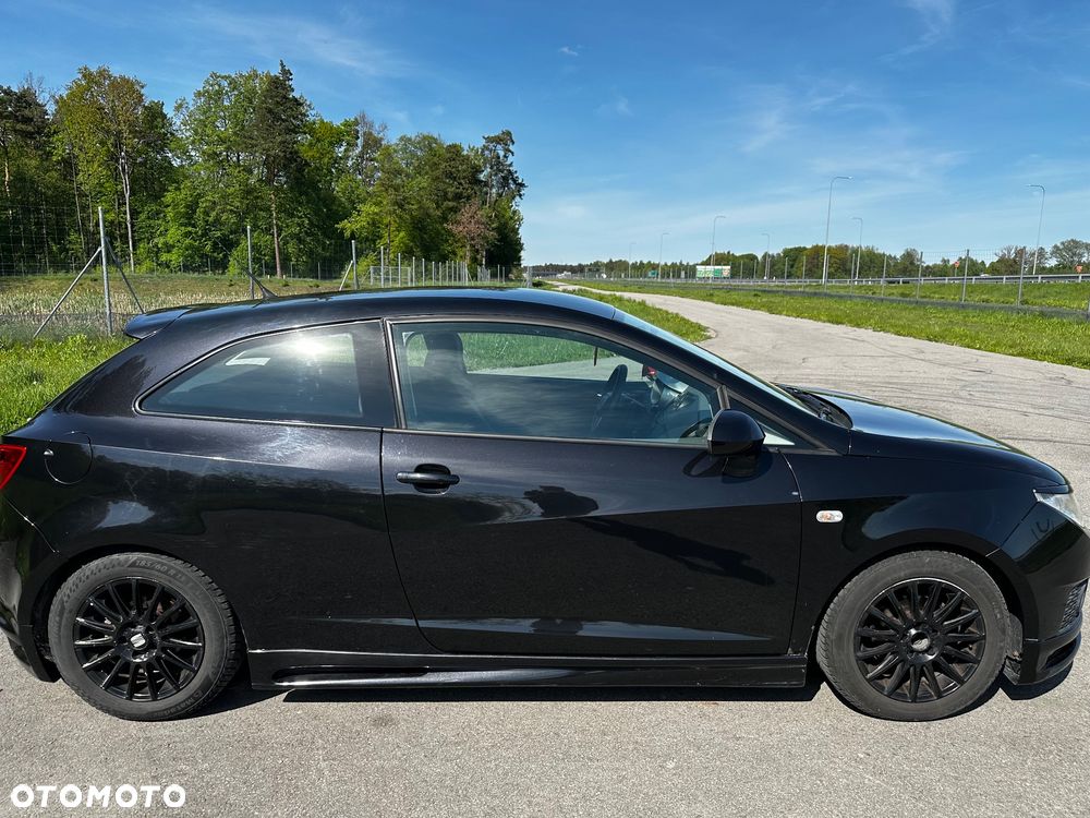 Seat Ibiza SC 1.4 16V Sport - 2