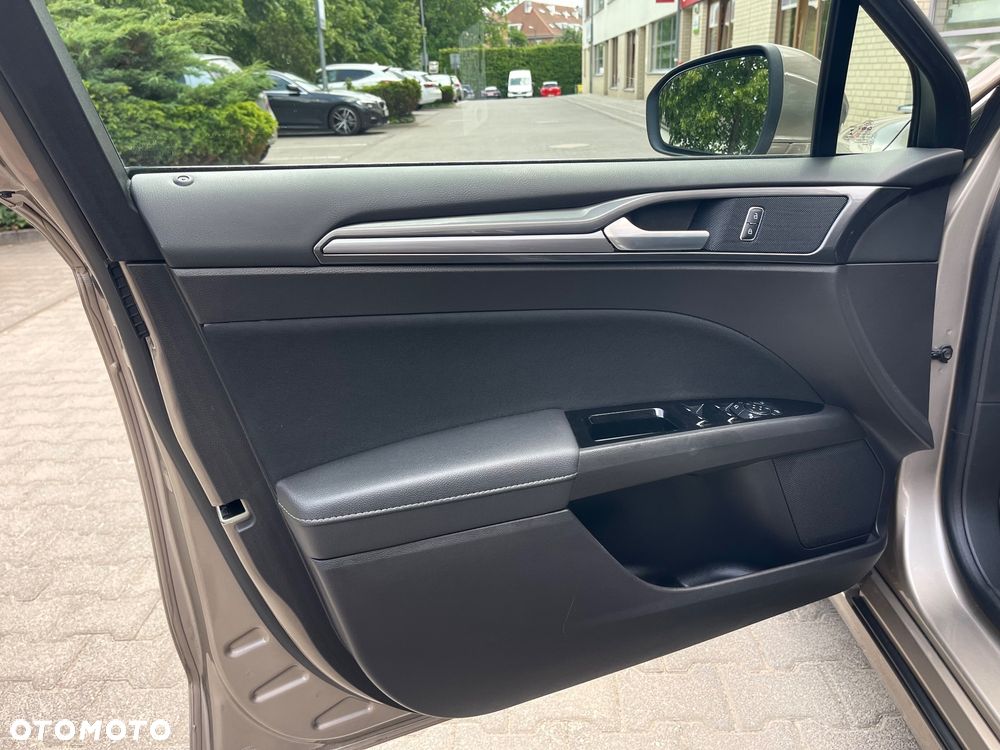 Ford Mondeo - 19