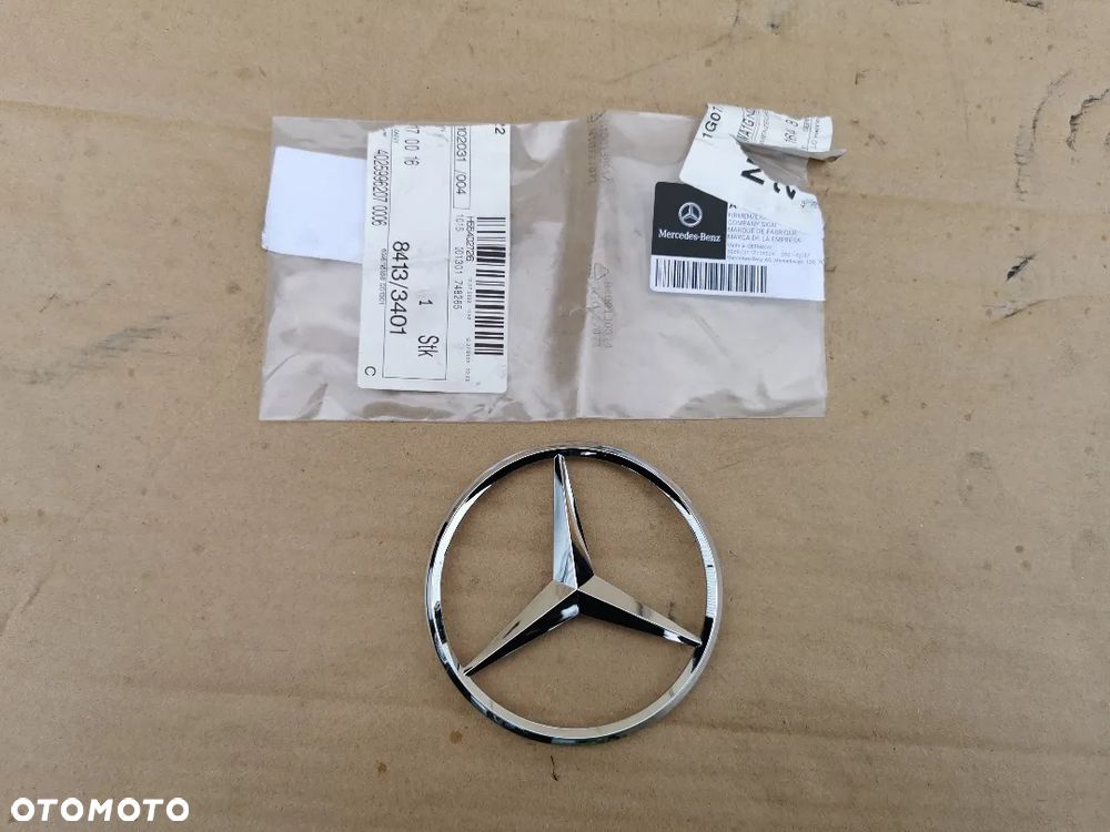 ZNACZEK KLAPY TYL MERCEDES ML 1648170013