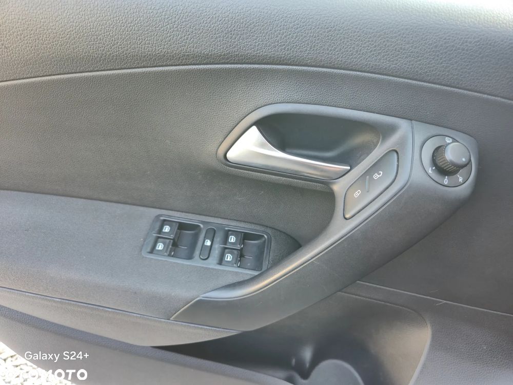 Volkswagen Polo 1.6 TDI Blue Motion Style - 10