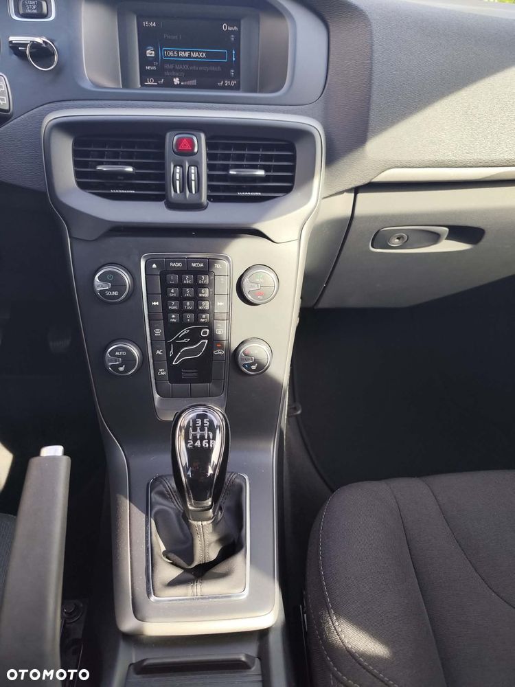 Volvo V40 D2 - 20