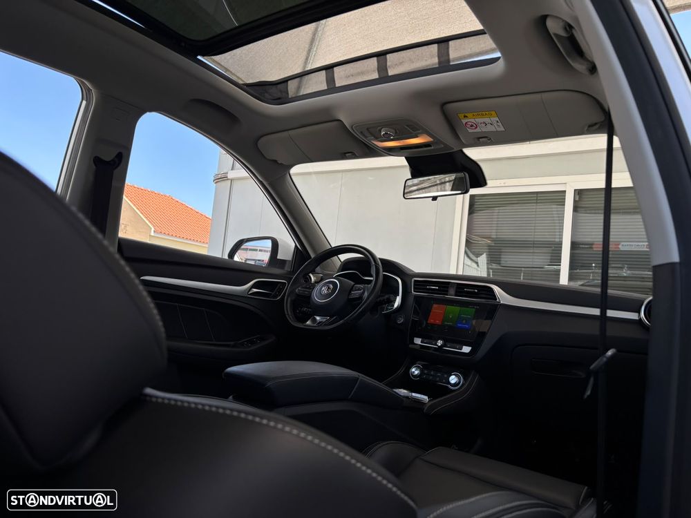 MG ZS EV 44.5 kWh Luxury - 26