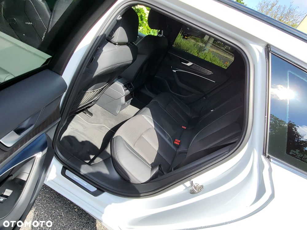 Audi A6 Avant - 33