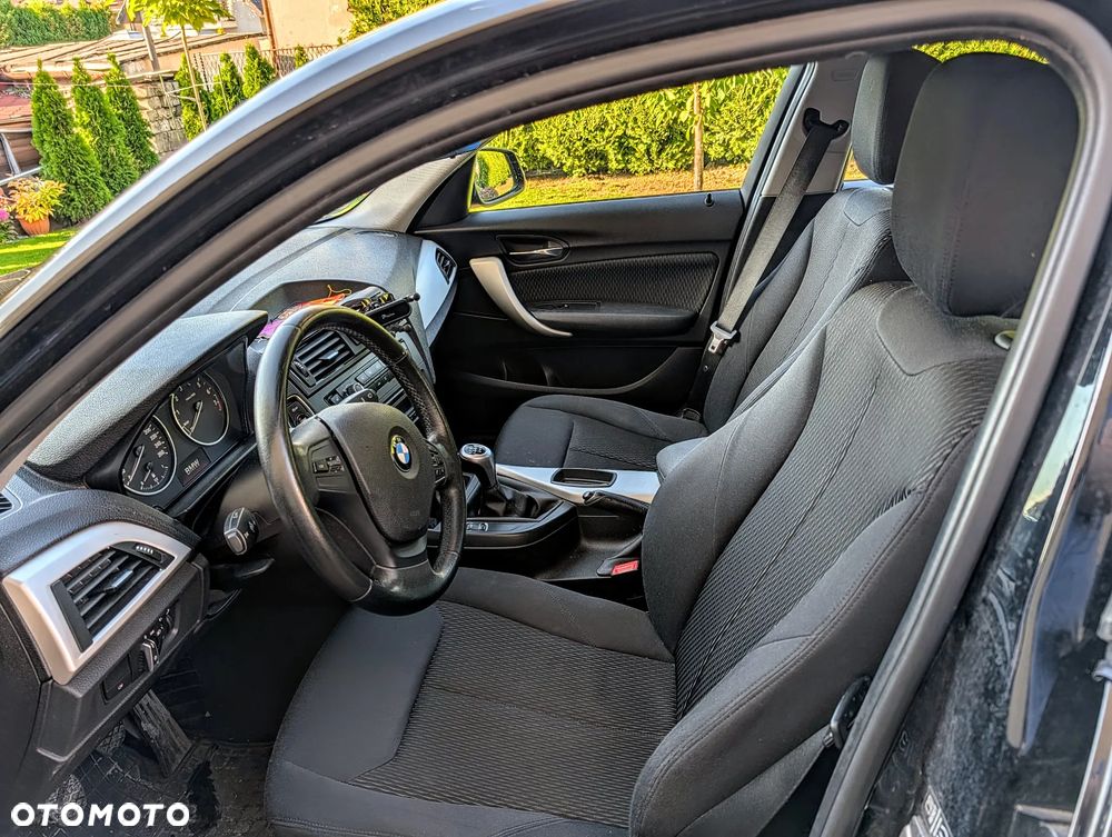 BMW Seria 1 116i - 8