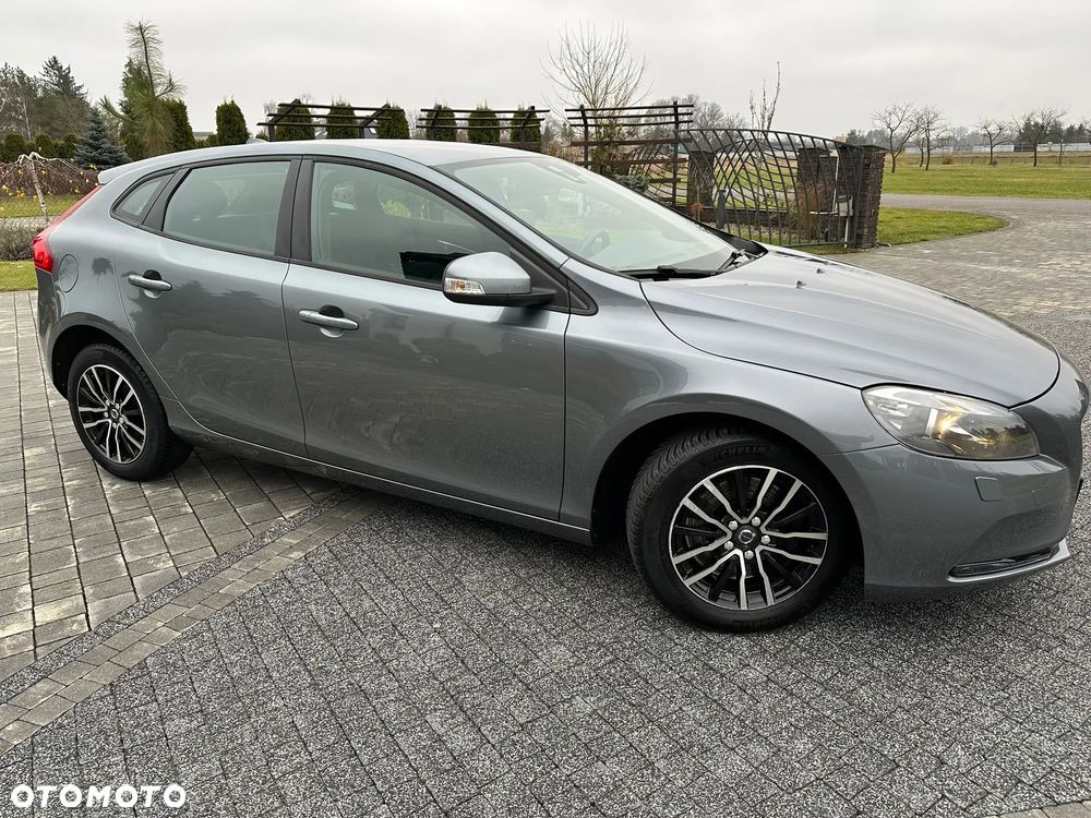 Volvo V40 T2 Geartronic Momentum - 2