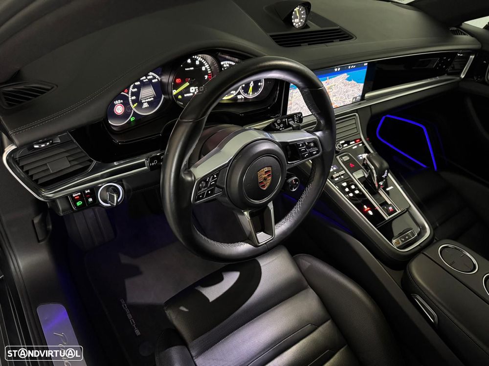 Porsche Panamera Sport Turismo - 14