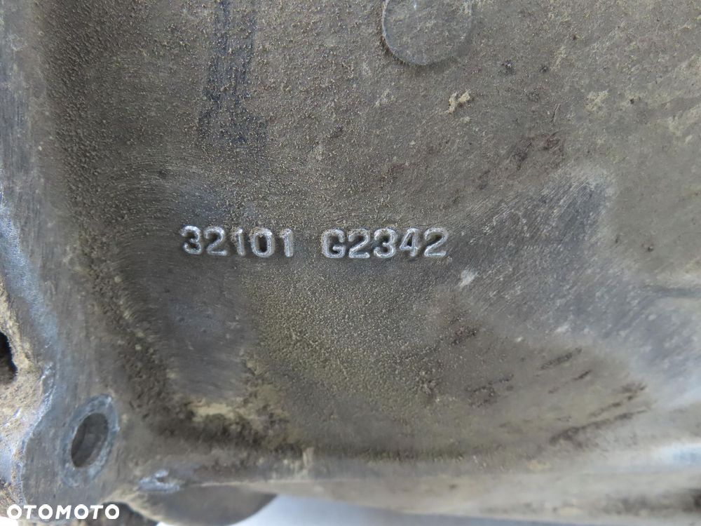 SKRZYNIA BIEGÓW NISSAN TERRANO II R20 3.0 Di 32101G2342 33107G2340 - 4