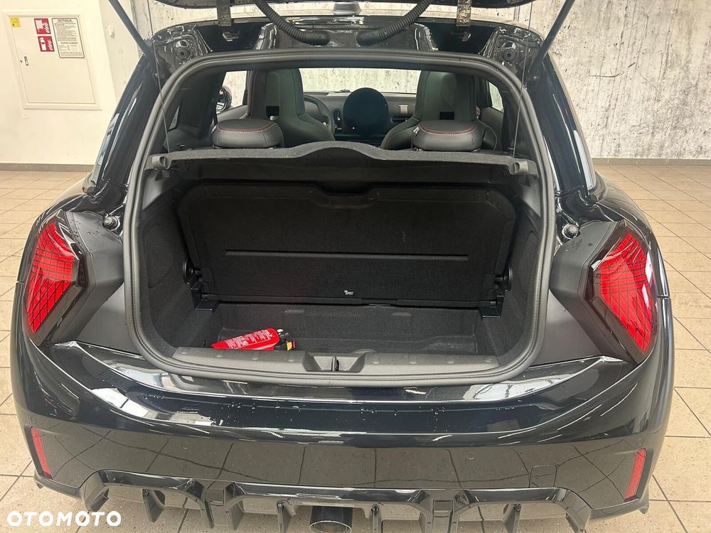 MINI John Cooper Works - 11
