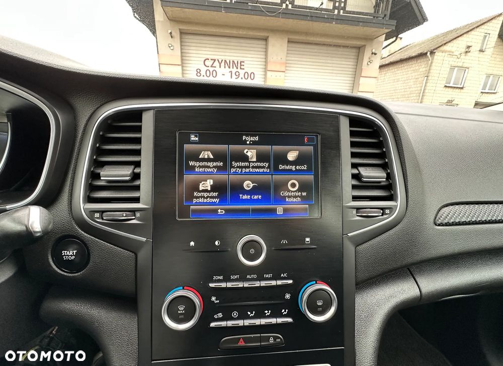 Renault Megane 1.5 Blue dCi Limited - 10