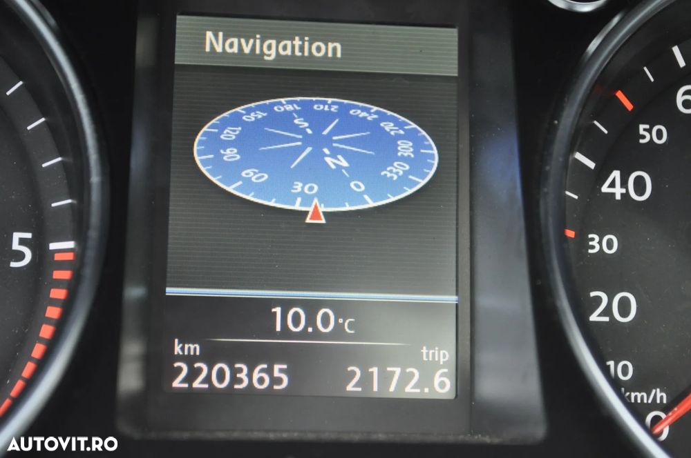 Volkswagen Passat Variant 2.0 TDI Blue TDI DSG Highline - 27