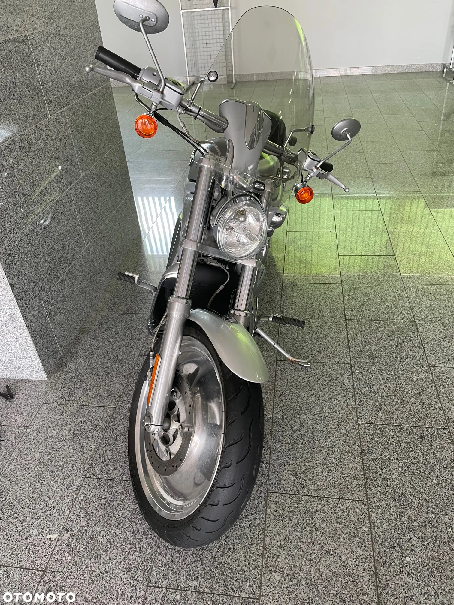 Harley-Davidson Softail V-Rod - 2