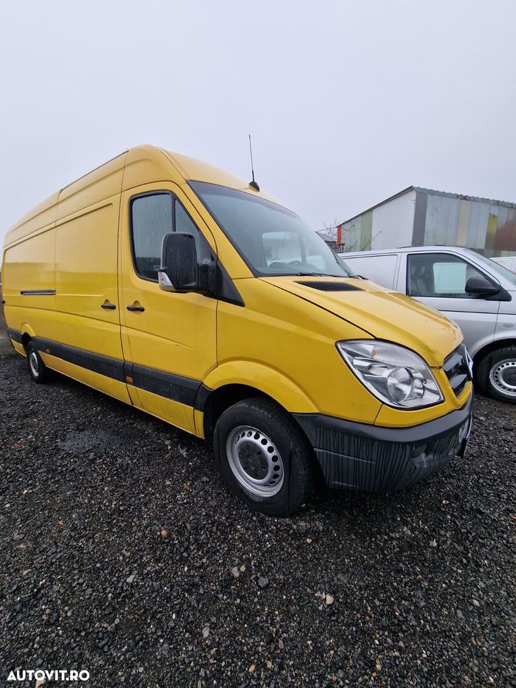 Mercedes-Benz SPRINTER 906 - 11