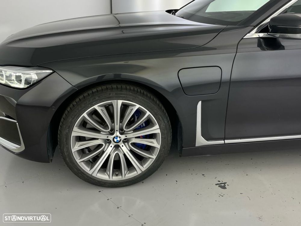 BMW 745 e iPerformance Pack M Auto - 21