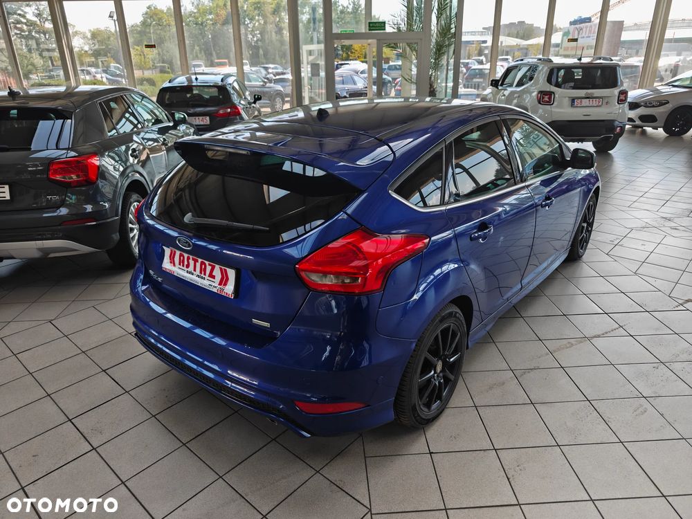 Ford Focus 1.5 EcoBoost STart-Stopp-System ST-LINE - 9