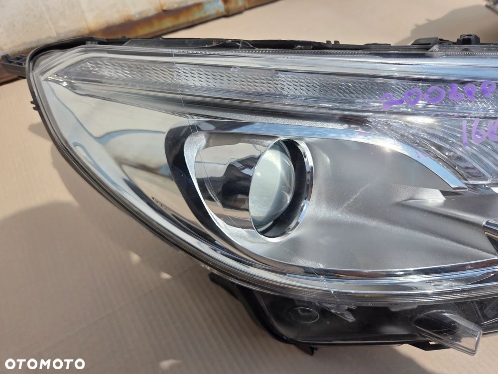 Lampy lampa przednia lewa prawa Peugeot 2008 I   9815405780   9815403080 - 18