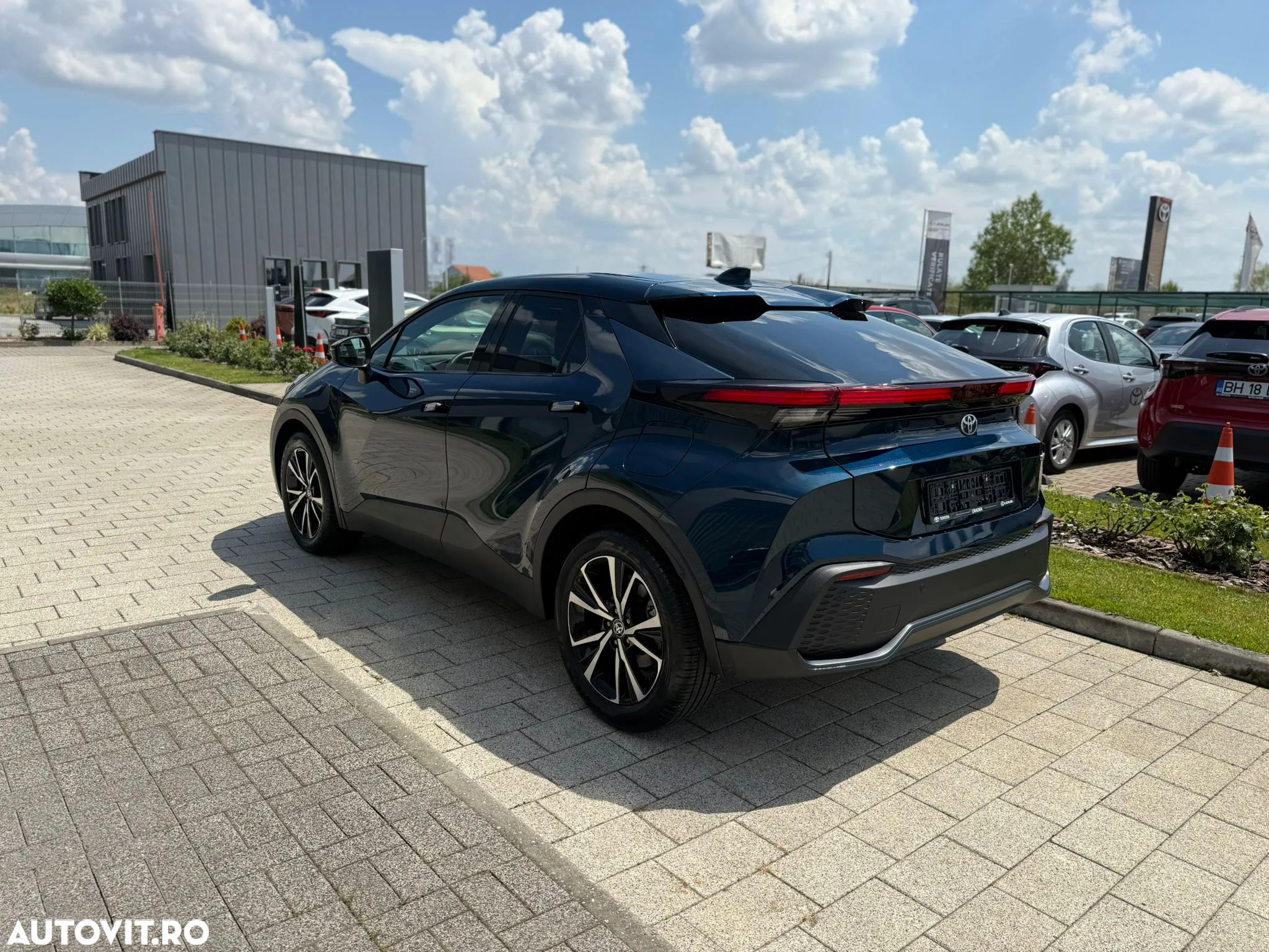 Toyota C-HR 2.0 HEV 197 CP 4x2 CVT Dynamic - 6