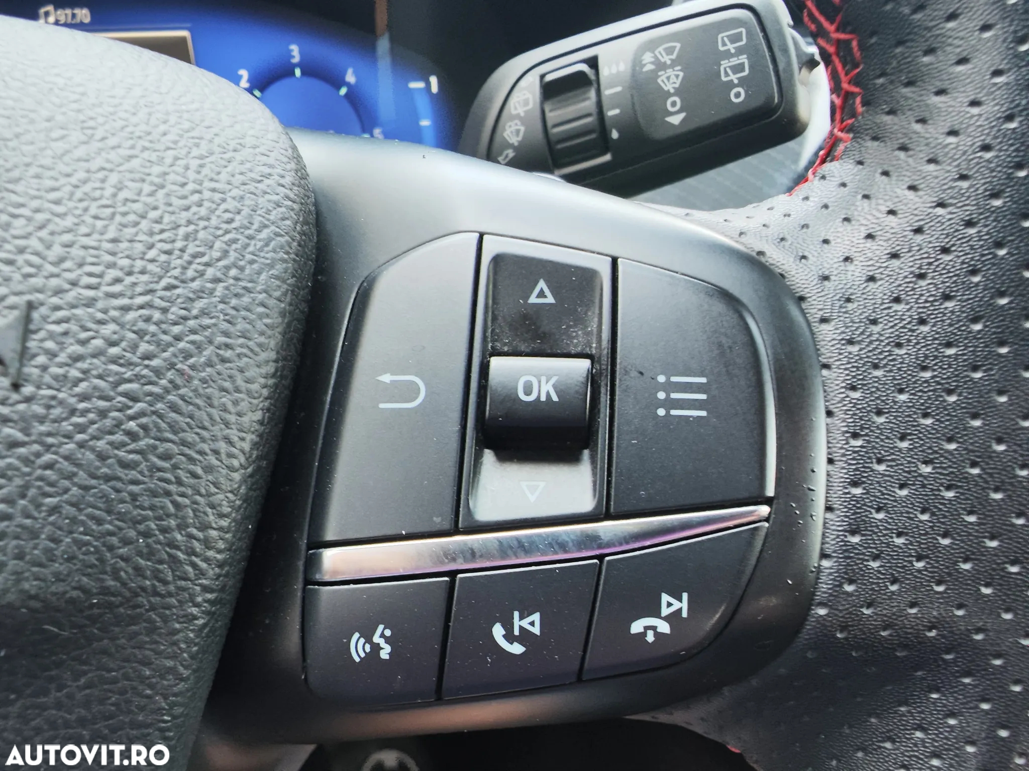 Ford Kuga 1.5 EcoBlue A8 FWD ST Line - 26