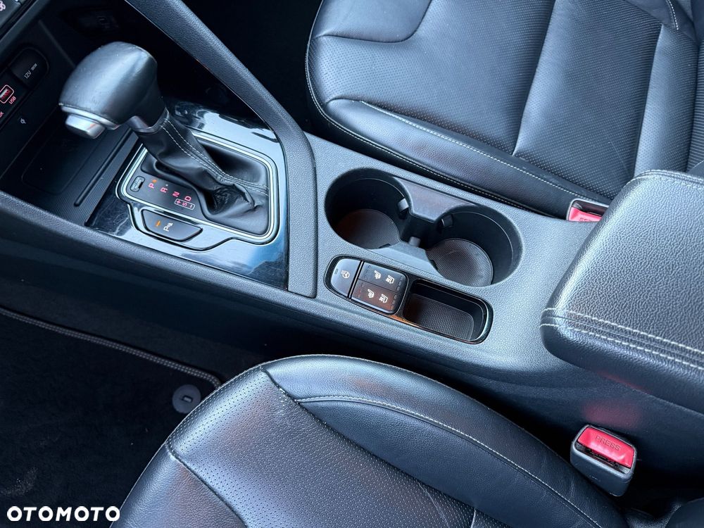 Kia Niro 1.6 GDI Hybrid L Business Line - 23