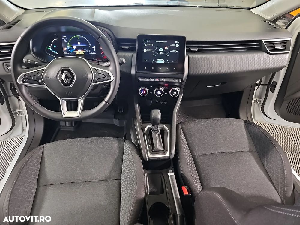 Renault Clio - 10