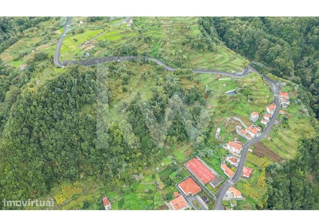 Terreno localizado freguesia da Boaventura | Fajã do Penedo - Grande imagem: 4/13