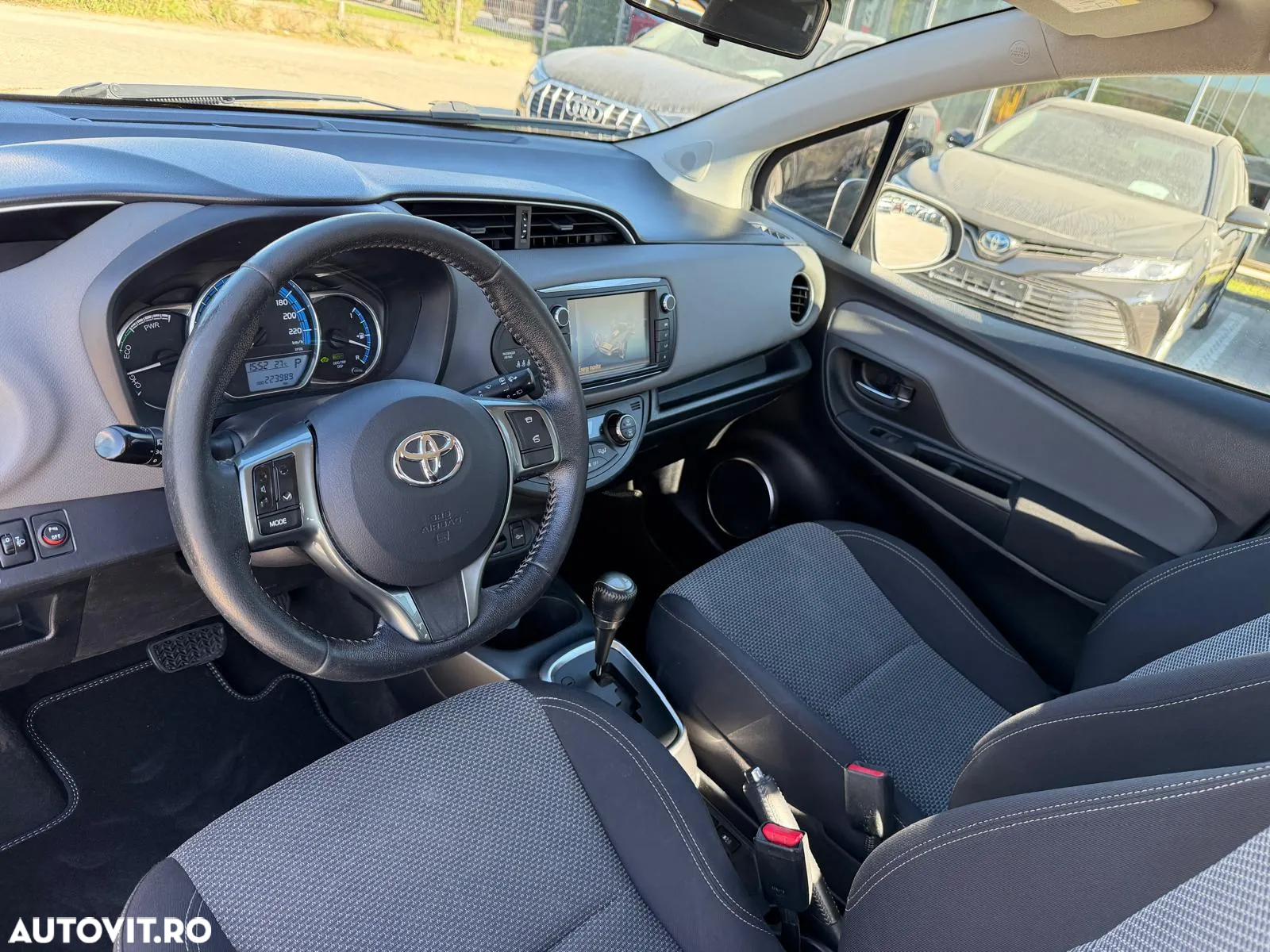 Toyota Yaris 1.5 VVT-i HSD Sol - 5