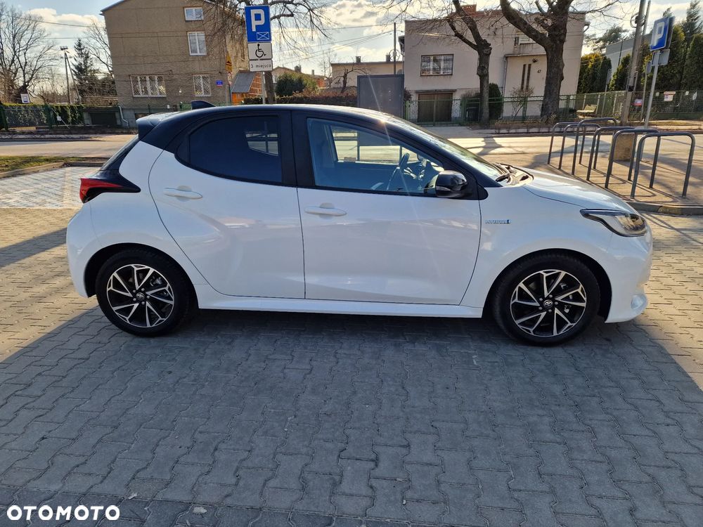 Toyota Yaris - 10
