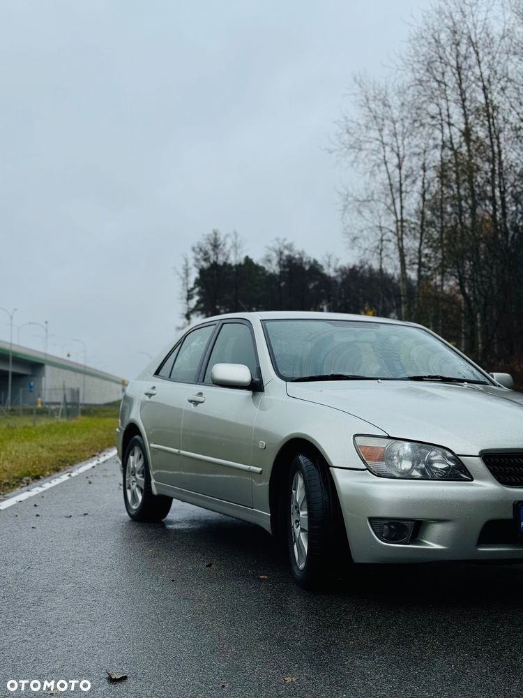 Lexus IS 200 Classic - 1