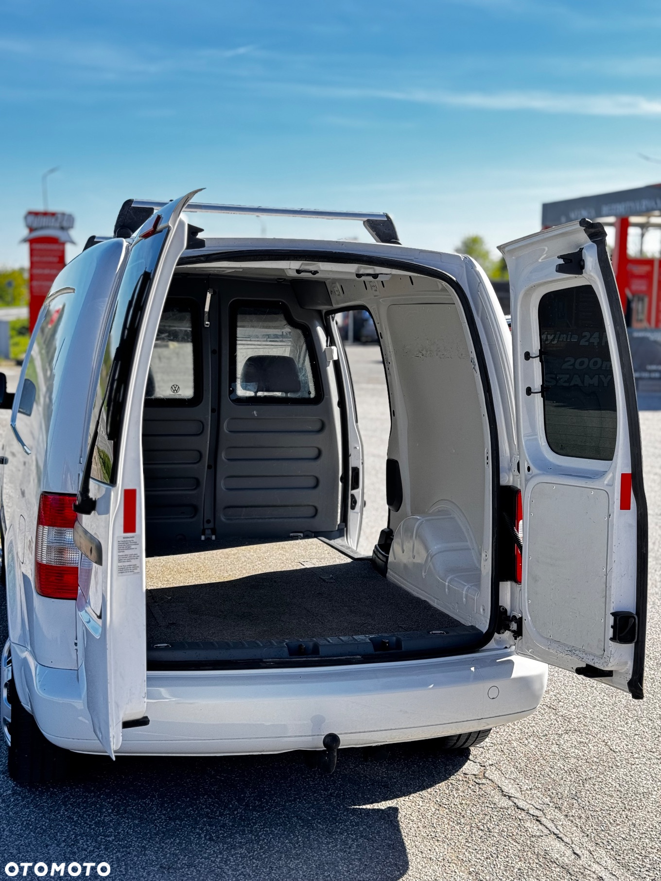 Volkswagen Caddy - 9