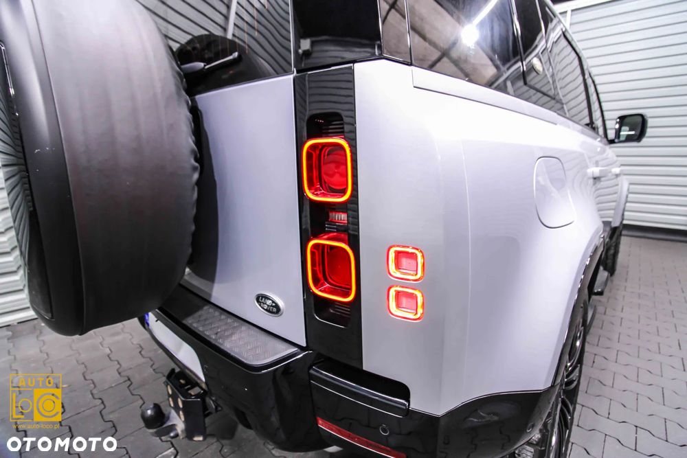 Land Rover Defender 110 2.0 D240 HSE - 40