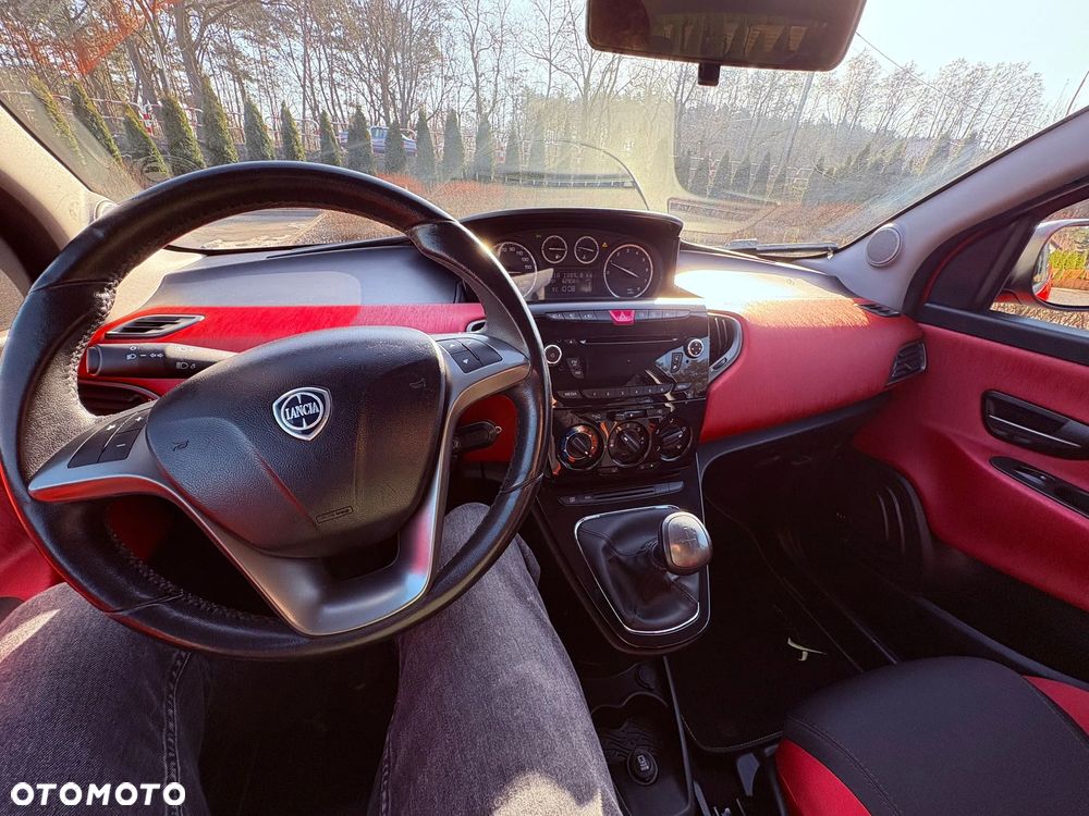 Lancia Ypsilon Y 0.9 TwinAir Turbo 8V Automatik Platinum - 13