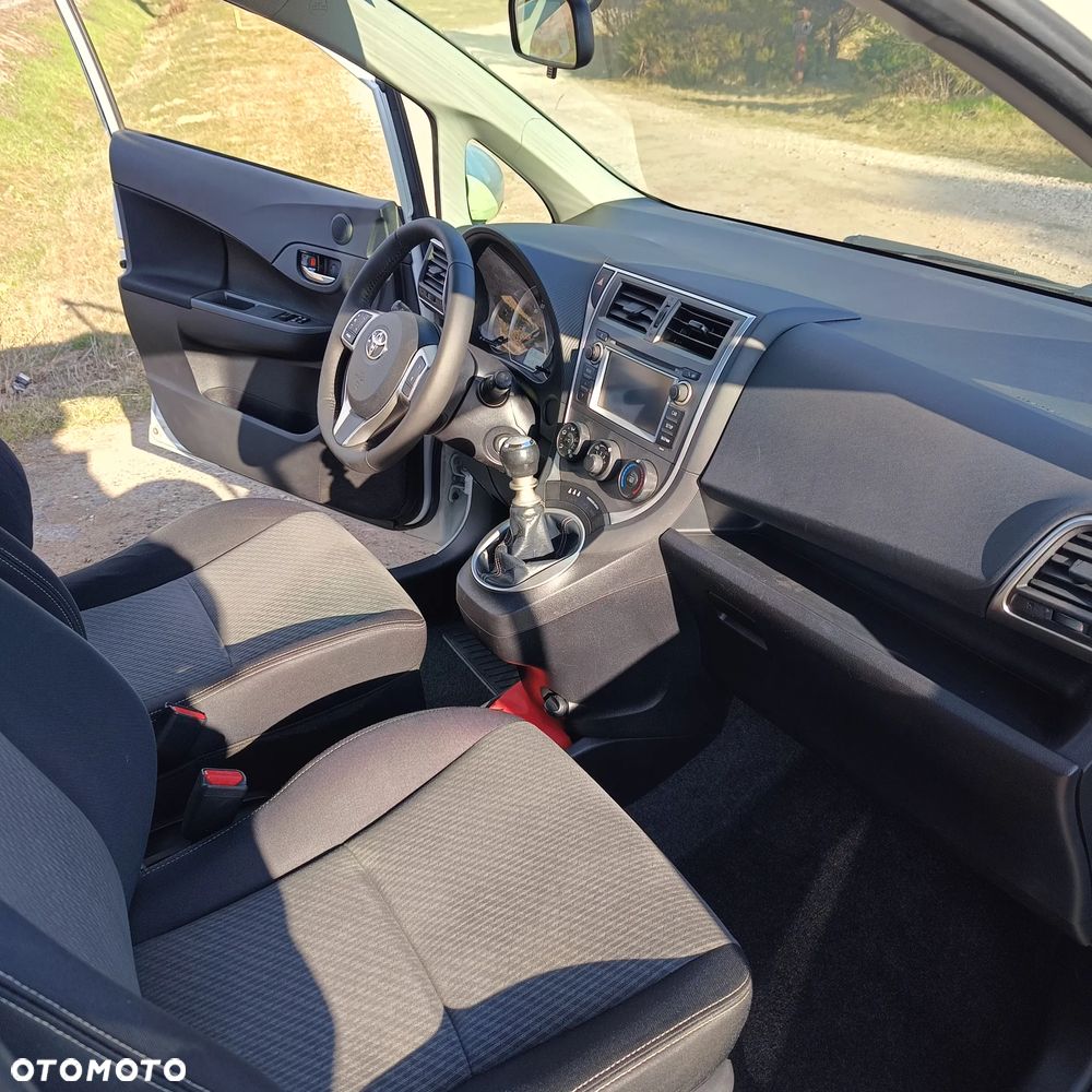 Toyota Verso S 1.4 D-4D Cool - 21
