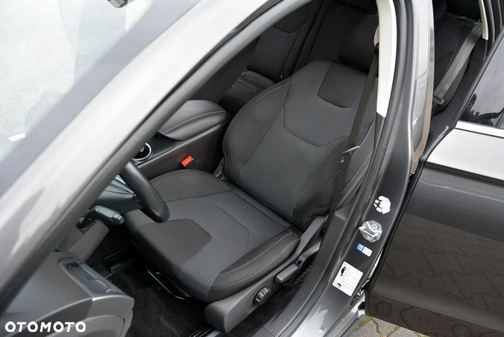 Ford Mondeo - 22