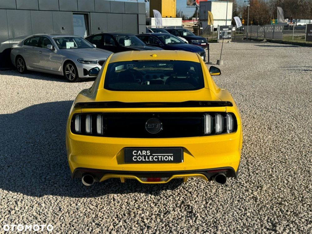 Ford Mustang - 5