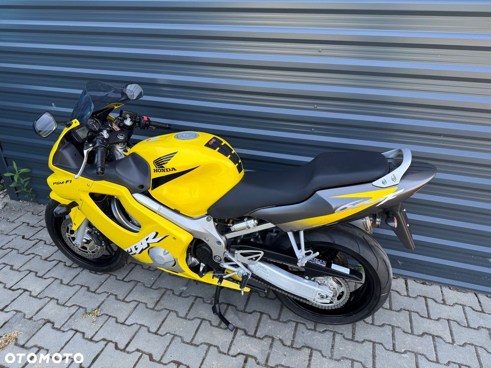 Honda CBR - 6