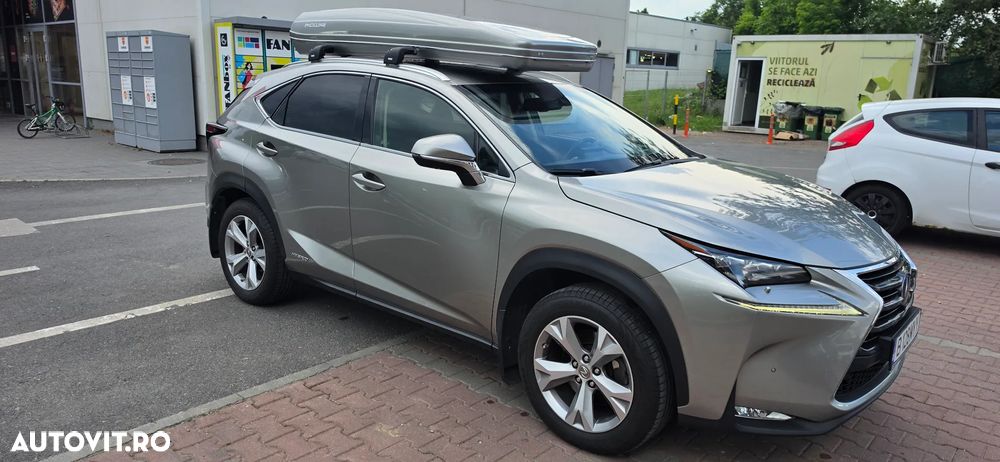 Lexus Seria NX 300h - 1
