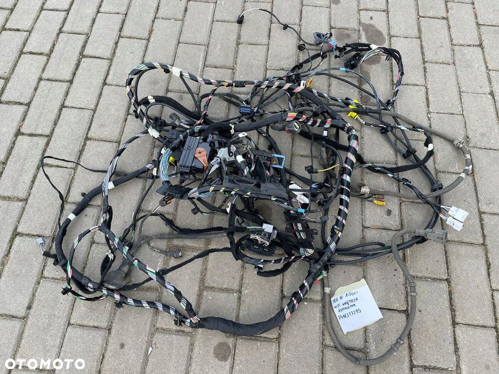 RENAULT MEGANE IV KOMBI INSTALACJA WNĘTRZA 1.5DCI MANUAL 241637729S - 1