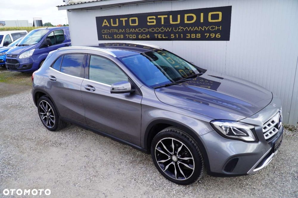 Mercedes-Benz GLA 200 7G-DCT Urban - 38
