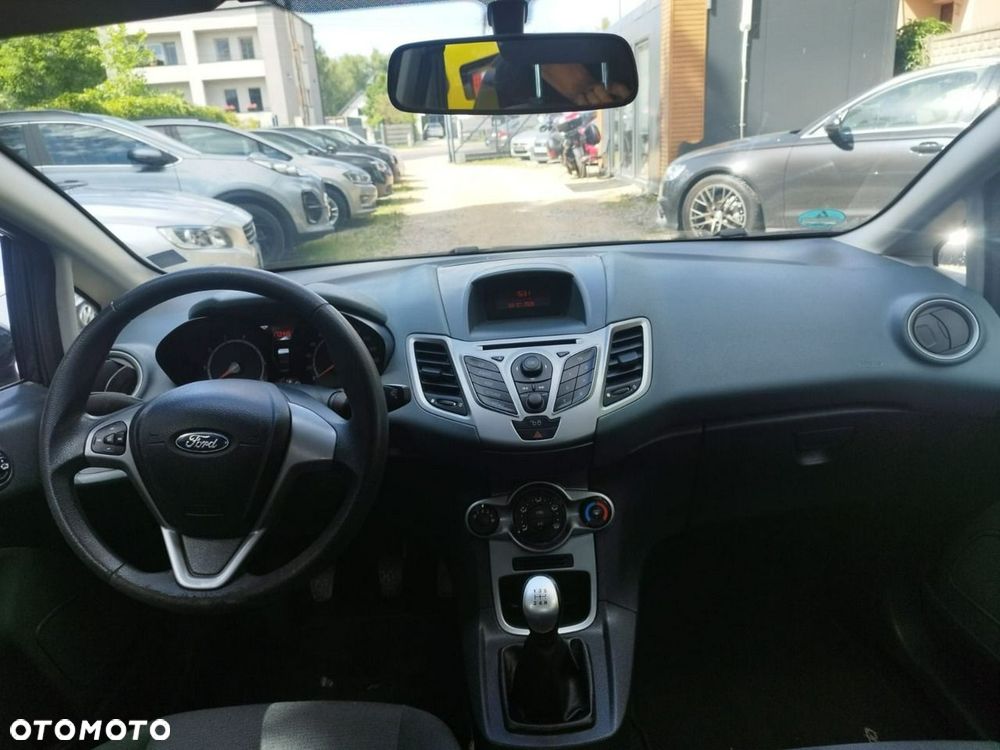 Ford Fiesta - 9