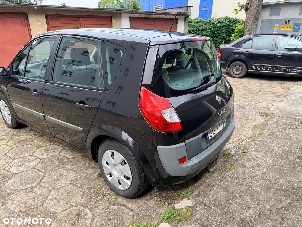 Renault Scenic 1.6 16V Infinity - 4