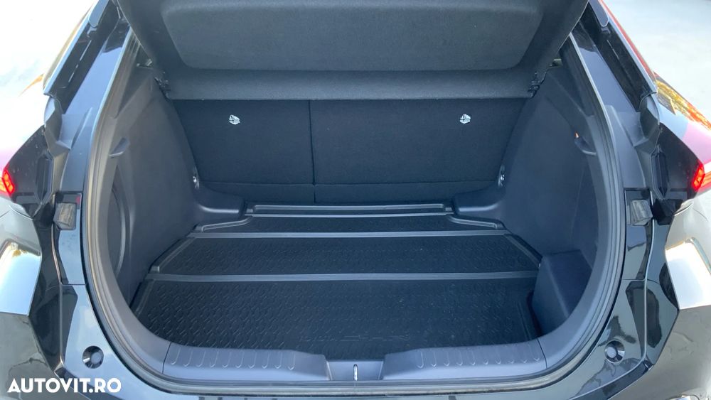Toyota C-HR 2.0 HEV 197 CP 4x2 CVT Premiere Edition - 19