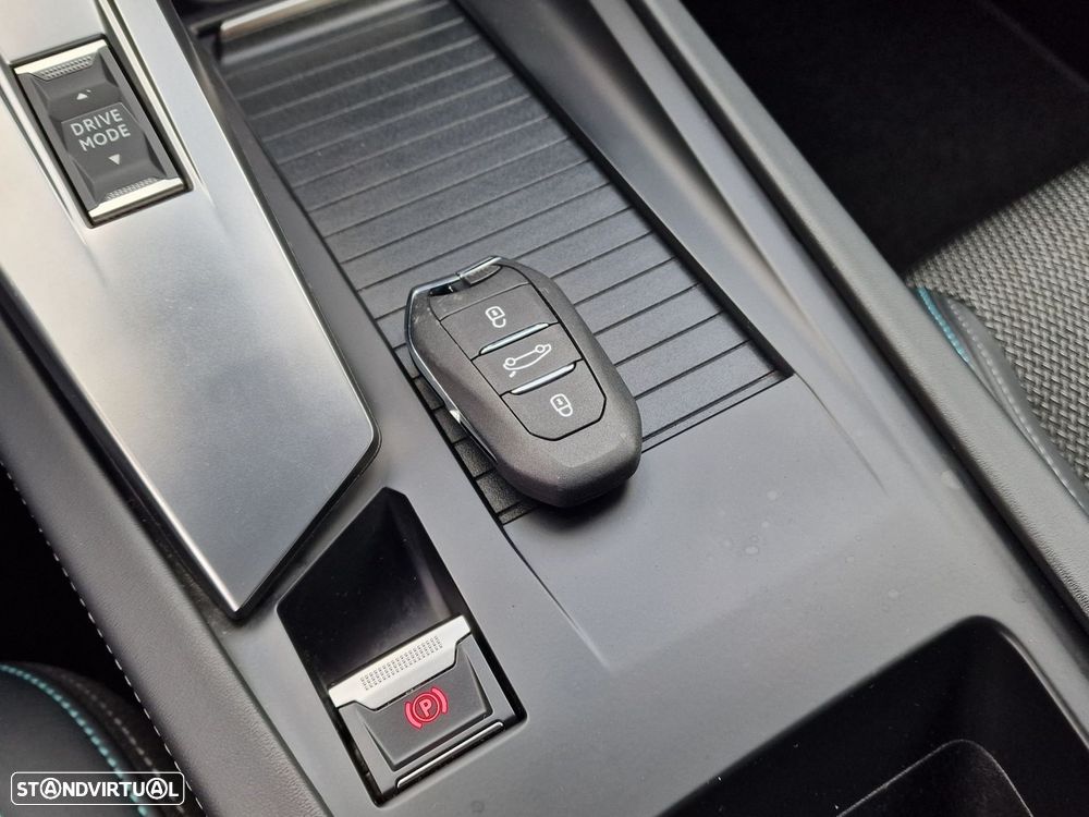 Peugeot 308 1.2 PureTech Allure Pack EAT8 - 24